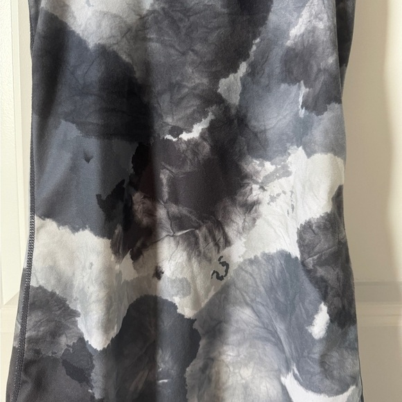 Lululemon Athletica Gray Tie-Dye Women's Tank Top Size 4 - Picture 5 of 5